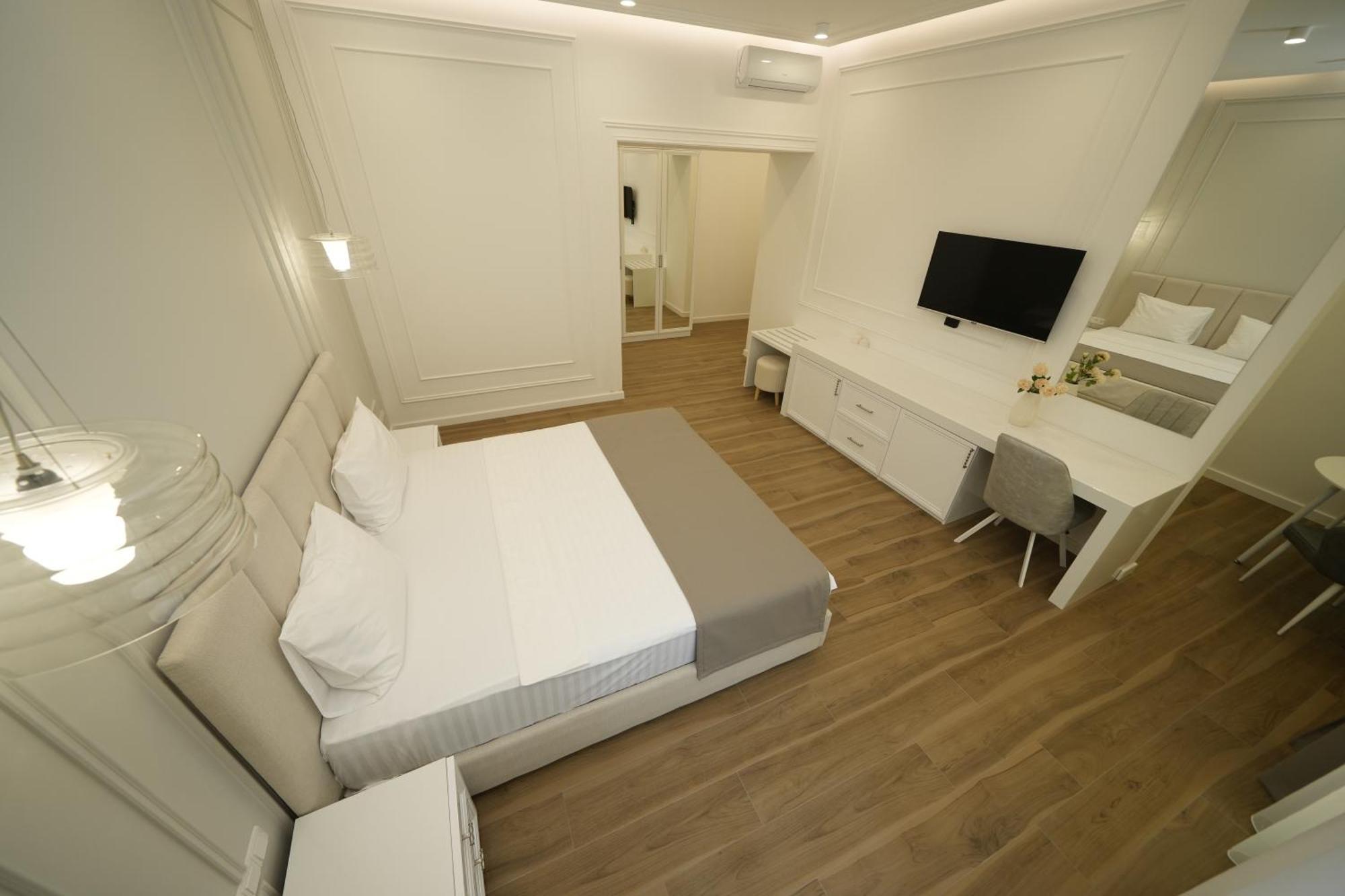 Ser In Hotel 예레반 외부 사진